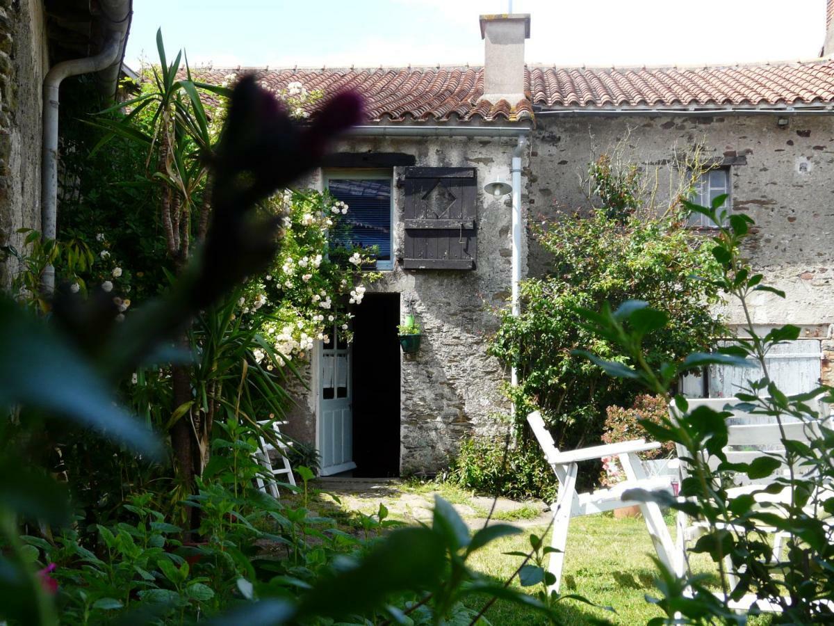 Topaze Sejour Chez Le Vigneron Monnieres  Exteriör bild
